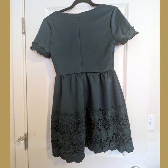 Francesca's Emerald Green Short Sleeve Dress - Picture 5 of 5